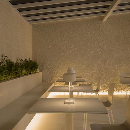 Hotel Hello Plovdiv - Free Parking And Pet Friendly Ngoại thất bức ảnh